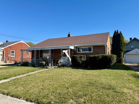 Photo of 1813 Milroy Street, Toledo, OH 43605 (MLS # 10000597) Photo of 1813 Milroy Street, Toledo, OH 43605 (MLS # 10000597)
