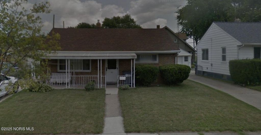 Photo for 1813 Milroy Street, Toledo, OH 43605 (MLS # 10000597)