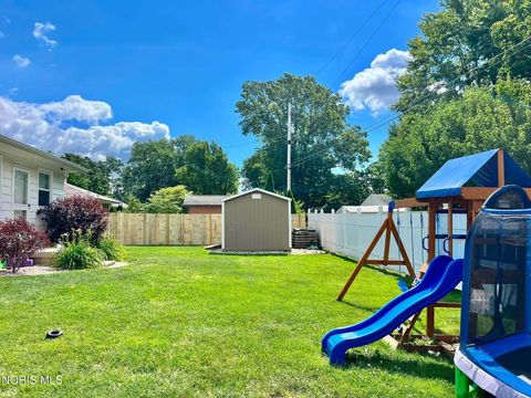 Tiny photo for 943 Breezewood Court, Findlay, OH 45840 (MLS # 10010591)