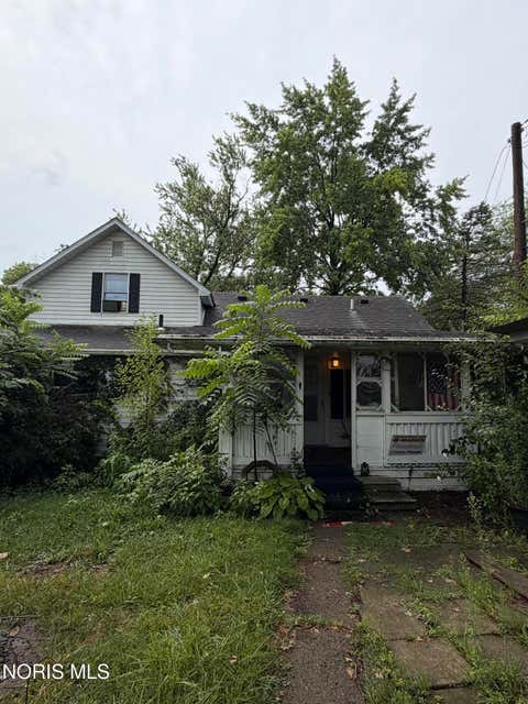Tiny photo for 24024 E 2nd Street, Grand Rapids, OH 43522 (MLS # 10011793)