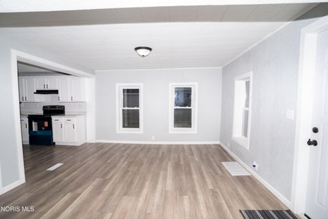 Tiny photo for 919 Holgate Avenue, Defiance, OH 43512 (MLS # 10007001)