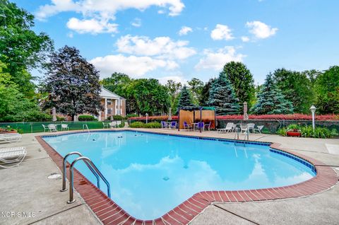 Tiny photo for 5679 Monroe Street #Unit 305, Sylvania, OH 43560 (MLS # 10010188)