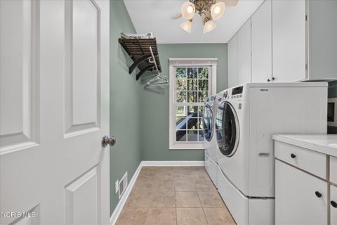 Tiny photo for 8900 Oak Valley Road, Holland, OH 43528 (MLS # 10013928)