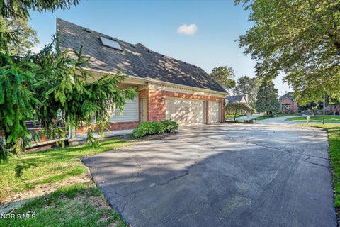 Tiny photo for 8900 Oak Valley Road, Holland, OH 43528 (MLS # 10013928)