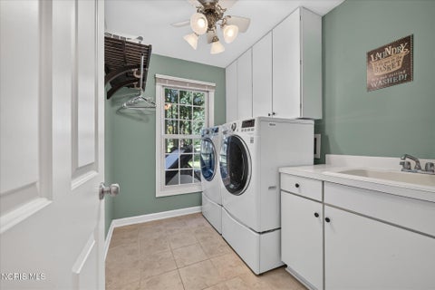 Tiny photo for 8900 Oak Valley Road, Holland, OH 43528 (MLS # 10013928)