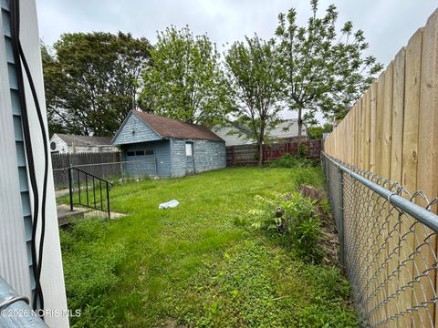 Tiny photo for 1718 Giant Street, Toledo, OH 43613 (MLS # 10003602)