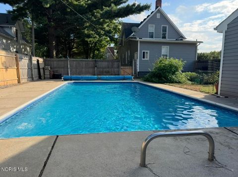 Tiny photo for 208 Cass Street, Swanton, OH 43558 (MLS # 10006850)