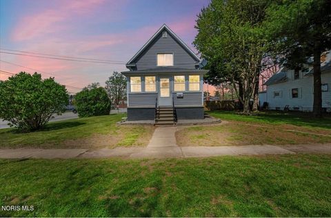 Tiny photo for 208 Cass Street, Swanton, OH 43558 (MLS # 10006850)