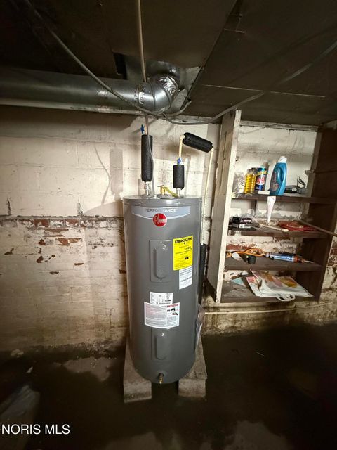 Tiny photo for 561 Yondota Street, Toledo, OH 43605 (MLS # 10005961)