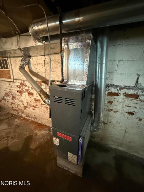 Tiny photo for 561 Yondota Street, Toledo, OH 43605 (MLS # 10005961)