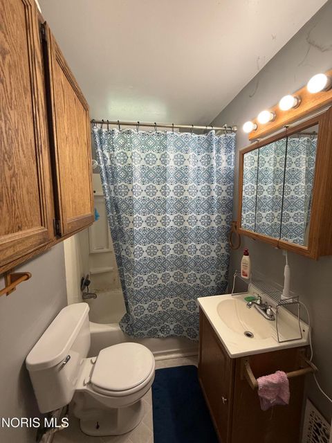 Tiny photo for 561 Yondota Street, Toledo, OH 43605 (MLS # 10005961)