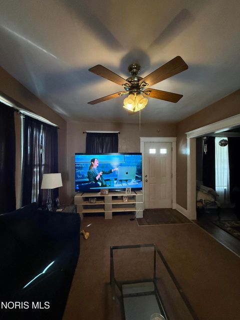 Tiny photo for 561 Yondota Street, Toledo, OH 43605 (MLS # 10005961)