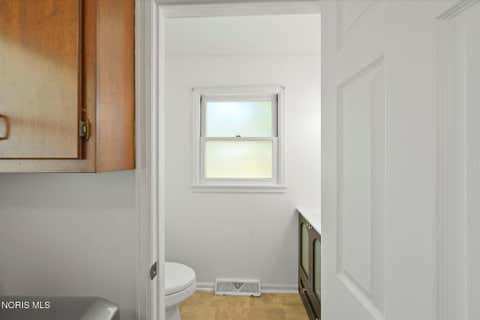 Tiny photo for 4538 Satinwood Court, Toledo, OH 43623 (MLS # 10011298)