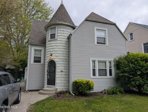 Photo of 3716 Garrison Road, Toledo, OH 43613 (MLS # 10007731)