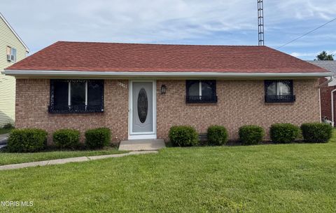 Photo of 2117 Keen Avenue, Toledo, OH 43611 (MLS # 10008520)