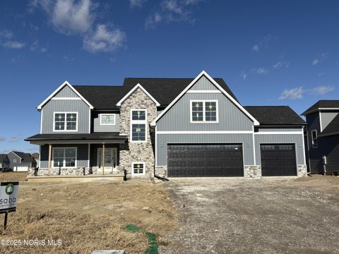 Photo of 116 Wellington Place, Perrysburg, OH 43551 (MLS # 6128423)