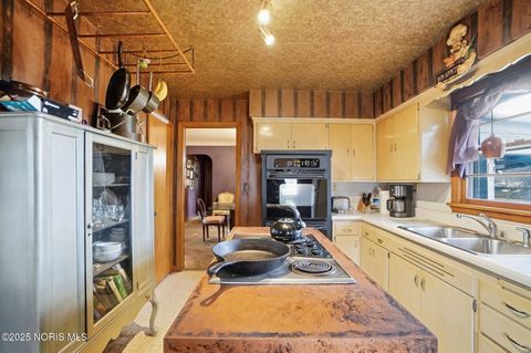 Tiny photo for 28536 Mccarty Drive, Perrysburg, OH 43551 (MLS # 10002455)