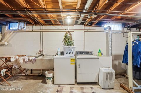 Tiny photo for 28536 Mccarty Drive, Perrysburg, OH 43551 (MLS # 10002455)