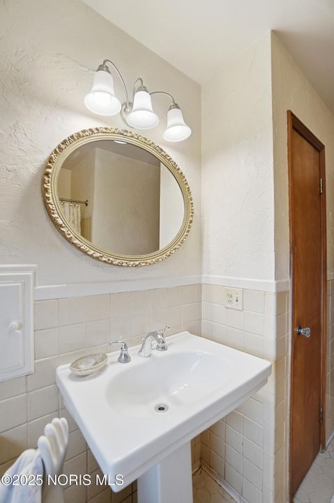 Tiny photo for 28536 Mccarty Drive, Perrysburg, OH 43551 (MLS # 10002455)