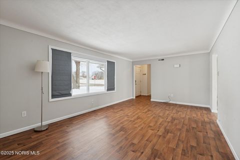 Tiny photo for 840 Pine Street, Wauseon, OH 43567 (MLS # 10001960)