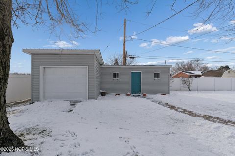 Tiny photo for 840 Pine Street, Wauseon, OH 43567 (MLS # 10001960)