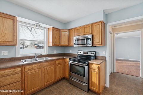 Tiny photo for 840 Pine Street, Wauseon, OH 43567 (MLS # 10001960)