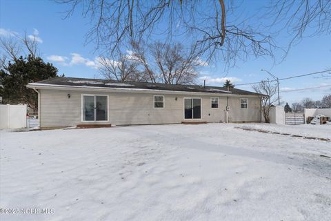 Tiny photo for 840 Pine Street, Wauseon, OH 43567 (MLS # 10001960)