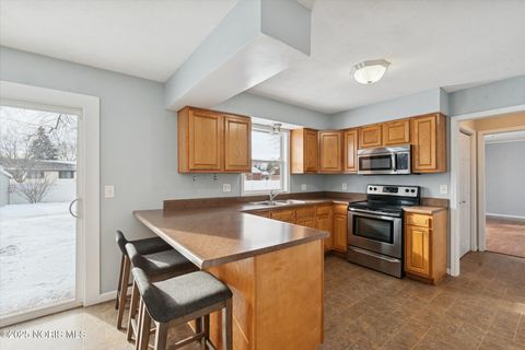 Tiny photo for 840 Pine Street, Wauseon, OH 43567 (MLS # 10001960)