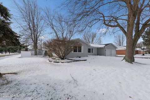 Tiny photo for 840 Pine Street, Wauseon, OH 43567 (MLS # 10001960)