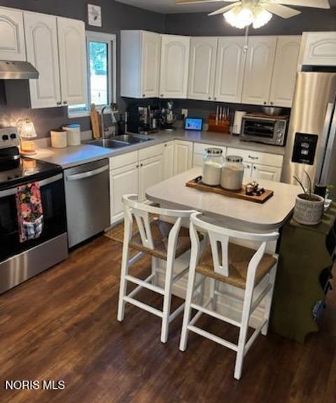 Tiny photo for 1740 Cass Road, Maumee, OH 43537 (MLS # 10007543)