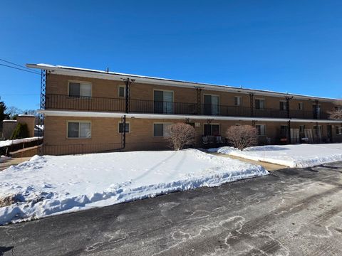 Photo of 2222 Sherwood Avenue #17, Toledo, OH 43614 (MLS # 10003683)