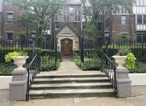 Photo of 2200 Scottwood Avenue #112, Toledo, OH 43620 (MLS # 10004148)