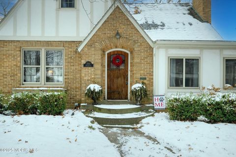 Tiny photo for 2513 Portsmouth Avenue, Toledo, OH 43613 (MLS # 10002083)