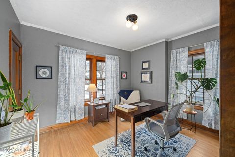 Tiny photo for 2513 Portsmouth Avenue, Toledo, OH 43613 (MLS # 10002083)