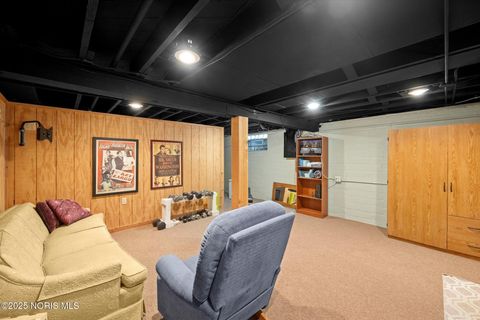 Tiny photo for 2513 Portsmouth Avenue, Toledo, OH 43613 (MLS # 10002083)