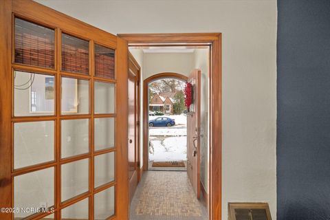 Tiny photo for 2513 Portsmouth Avenue, Toledo, OH 43613 (MLS # 10002083)