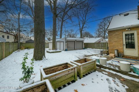 Tiny photo for 2513 Portsmouth Avenue, Toledo, OH 43613 (MLS # 10002083)