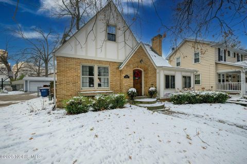 Tiny photo for 2513 Portsmouth Avenue, Toledo, OH 43613 (MLS # 10002083)