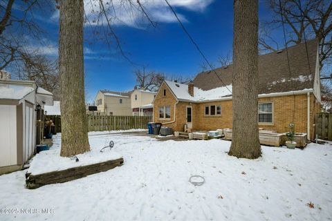 Tiny photo for 2513 Portsmouth Avenue, Toledo, OH 43613 (MLS # 10002083)