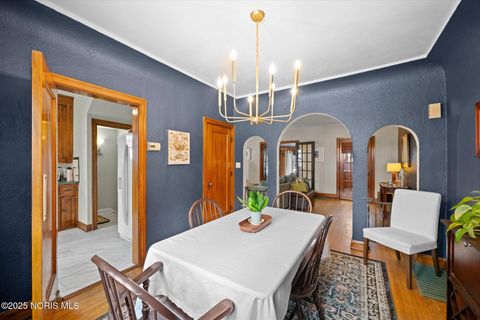 Tiny photo for 2513 Portsmouth Avenue, Toledo, OH 43613 (MLS # 10002083)