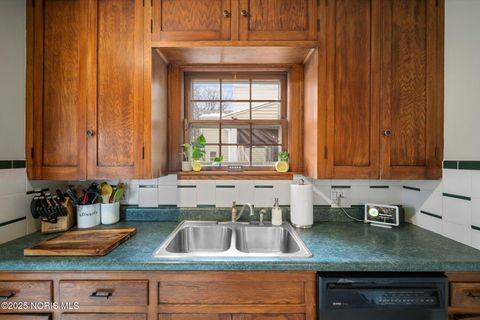 Tiny photo for 2513 Portsmouth Avenue, Toledo, OH 43613 (MLS # 10002083)