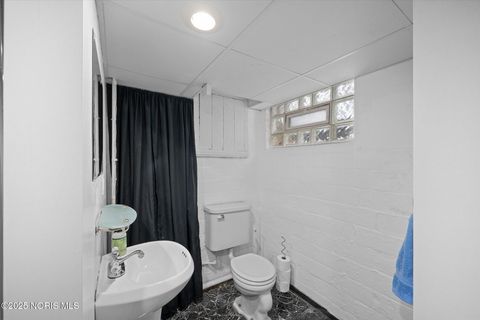 Tiny photo for 2513 Portsmouth Avenue, Toledo, OH 43613 (MLS # 10002083)