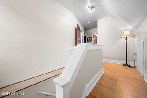 Tiny photo for 2513 Portsmouth Avenue, Toledo, OH 43613 (MLS # 10002083)