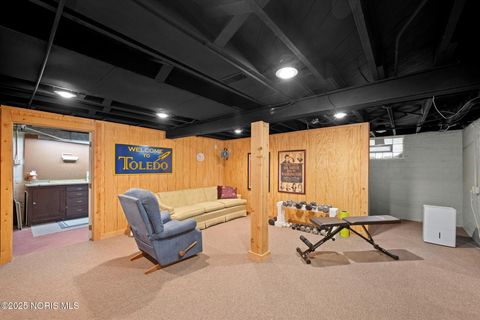 Tiny photo for 2513 Portsmouth Avenue, Toledo, OH 43613 (MLS # 10002083)