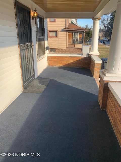 Tiny photo for 1038 Pinewood Avenue, Toledo, OH 43607 (MLS # 10003305)