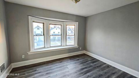 Tiny photo for 1038 Pinewood Avenue, Toledo, OH 43607 (MLS # 10003305)