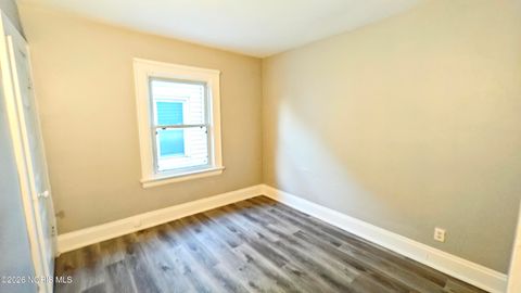 Tiny photo for 1038 Pinewood Avenue, Toledo, OH 43607 (MLS # 10003305)