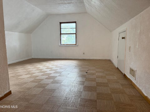Tiny photo for 233 Midvale Avenue, Toledo, OH 43605 (MLS # 10014748)