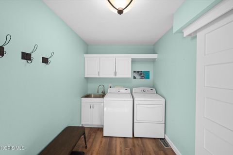 Tiny photo for 118 Manakiki Drive, Holland, OH 43528 (MLS # 10006938)