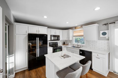 Tiny photo for 118 Manakiki Drive, Holland, OH 43528 (MLS # 10006938)